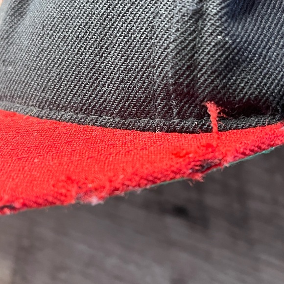 Miami Heat Mitchell & Ness SnapBack Hat - Picture 6 of 9